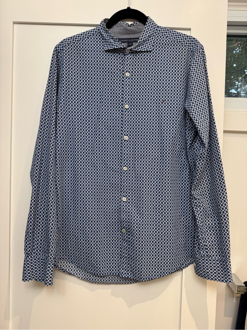 Tommy Hilfiger Men's Blue Geometric Button-Down Shirt